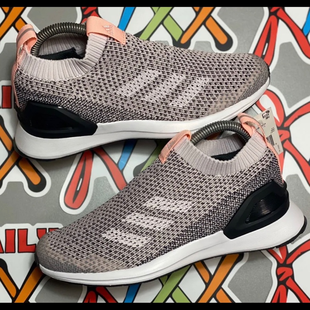 Adidas rapid run laceless cloudfoam Kids size 4